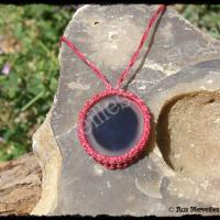 Pendentif simple agate en tranche noire